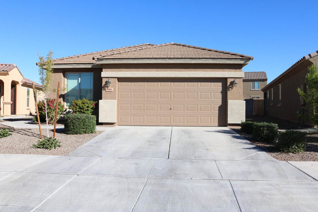 8880 Hollywood Avenue - Photo 1