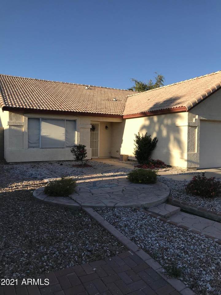 392 Laredo Street - Photo 1