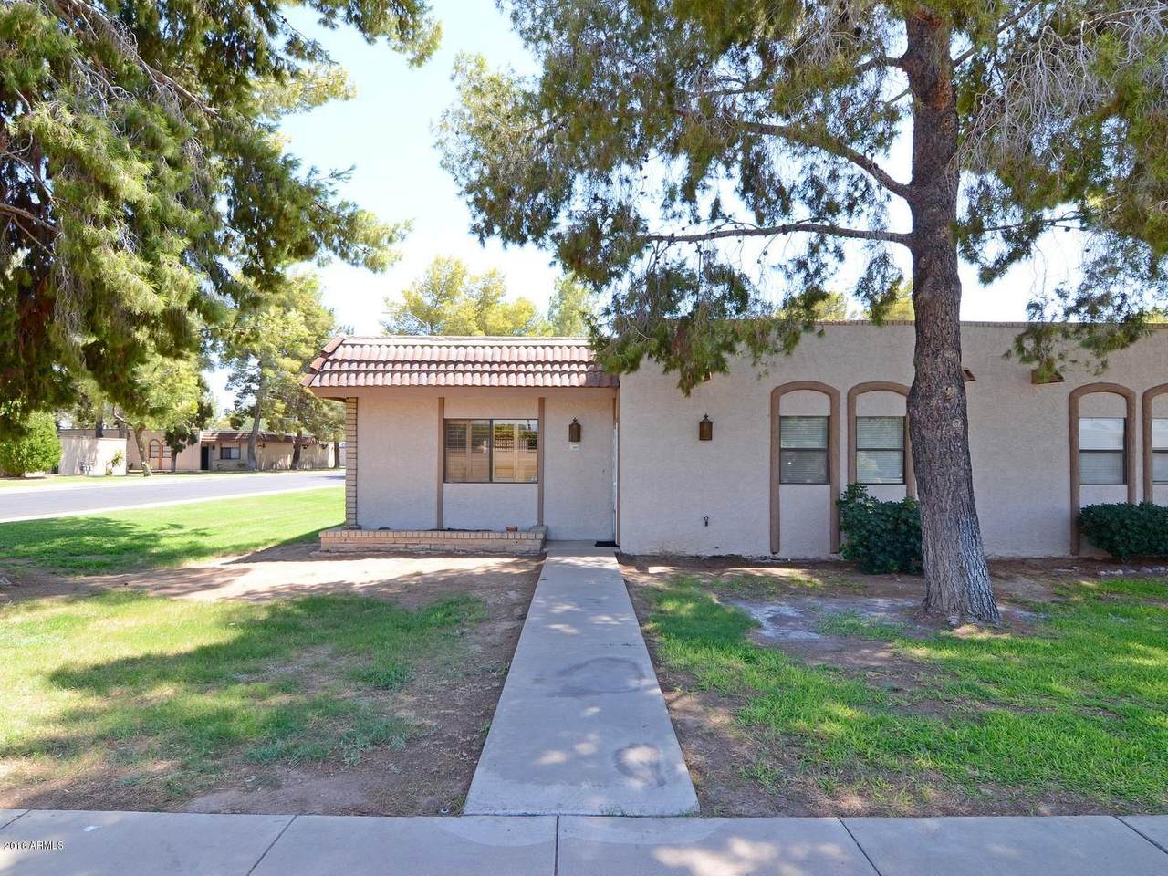 707 10th Street - Photo 1