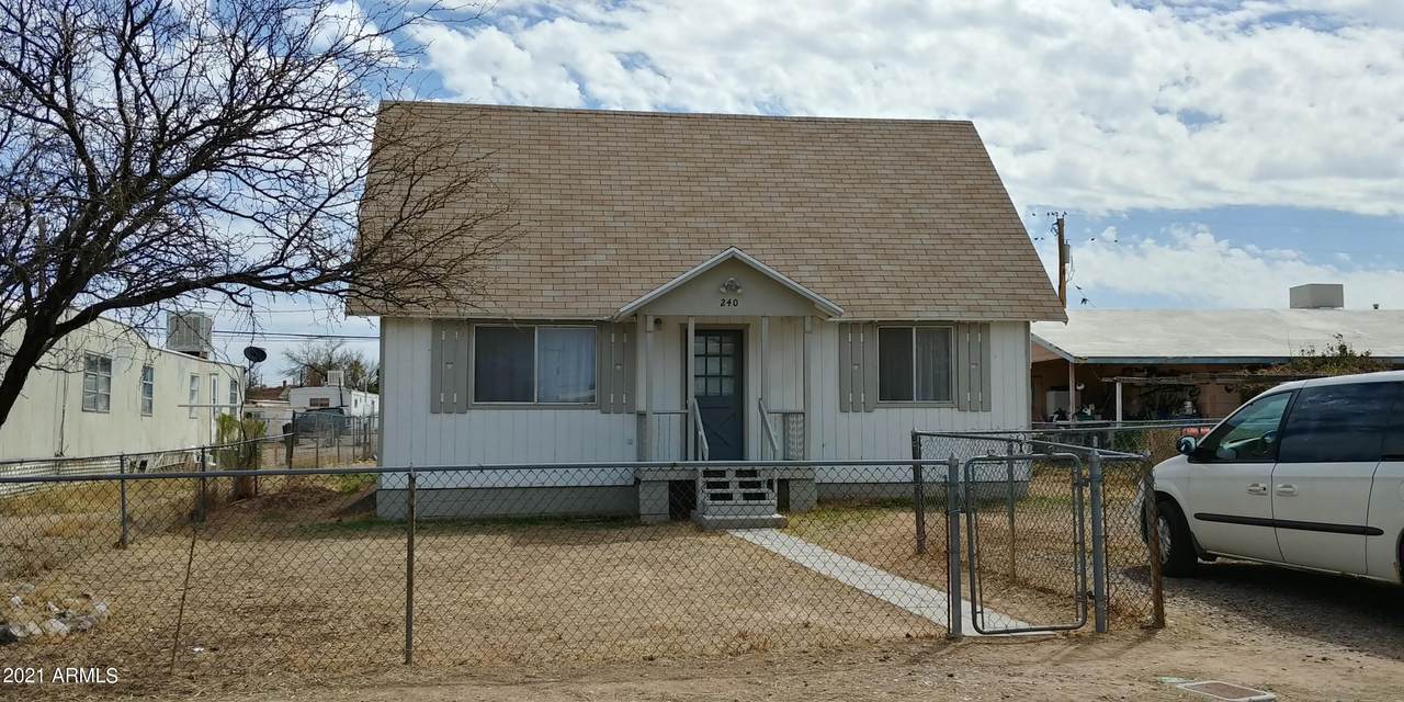 240 Flint Street - Photo 1