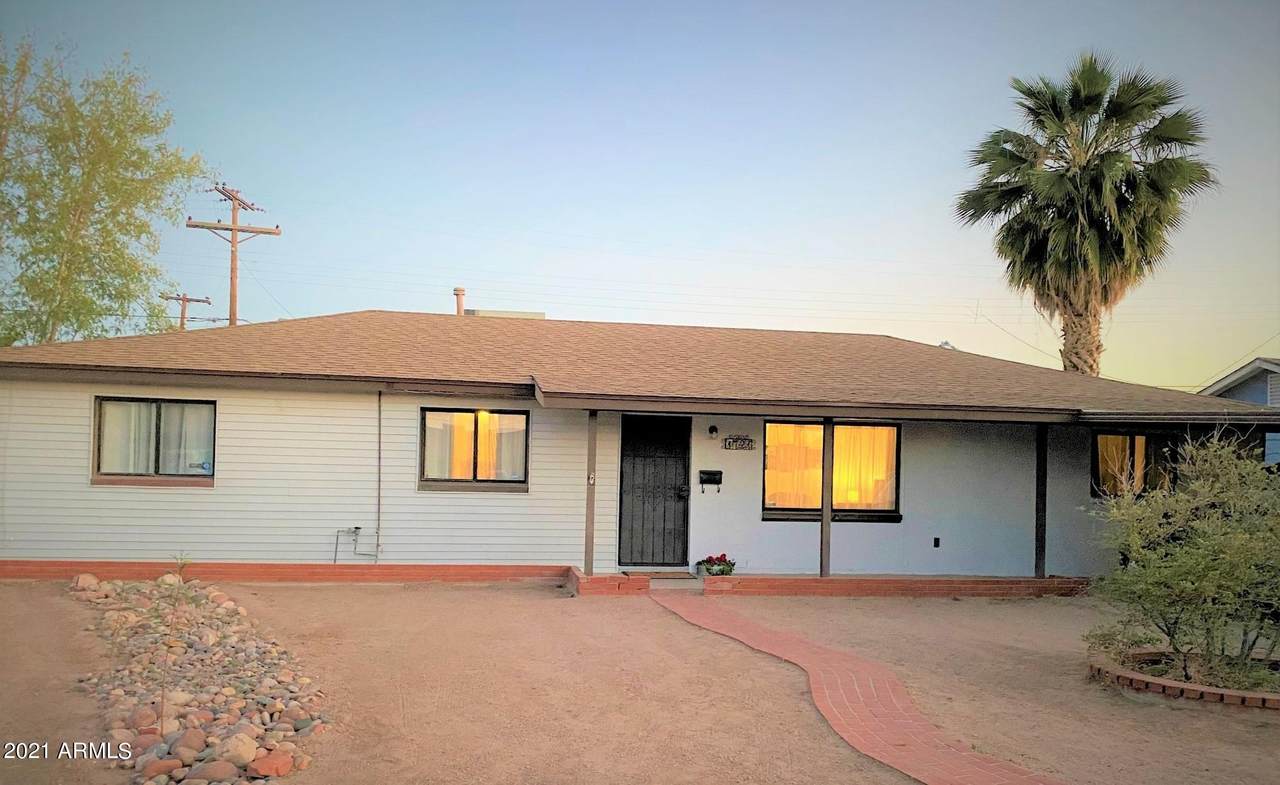 1721 6TH Street - Photo 1