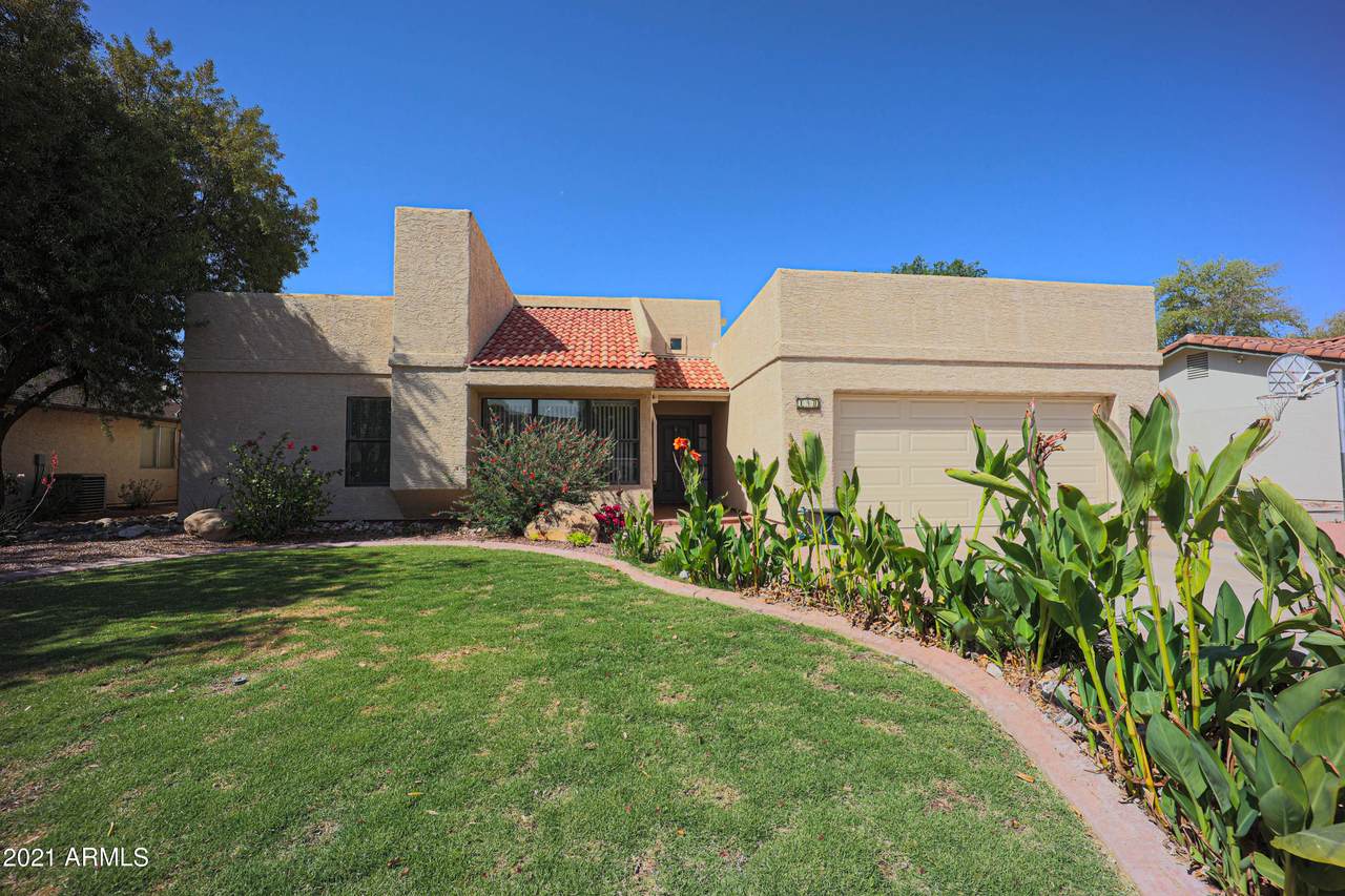 490 San Angelo Avenue - Photo 1