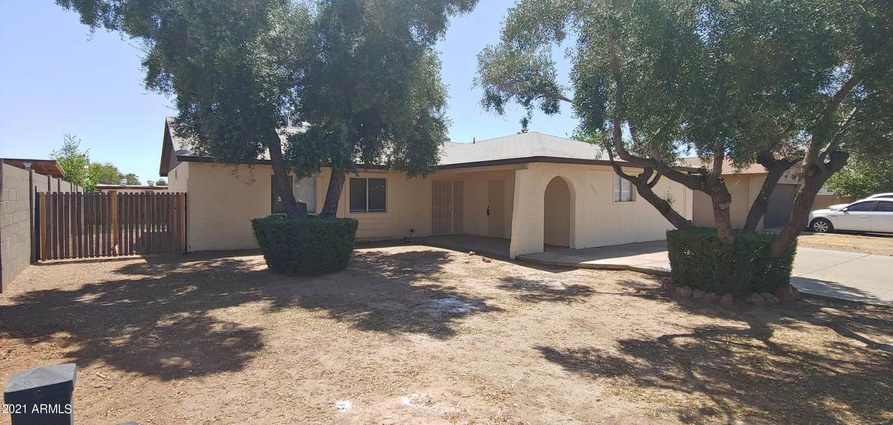 8901 Weldon Avenue - Photo 1