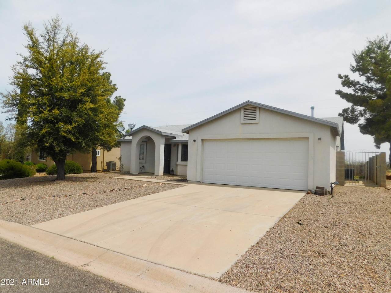112 Buffalo Drive - Photo 1