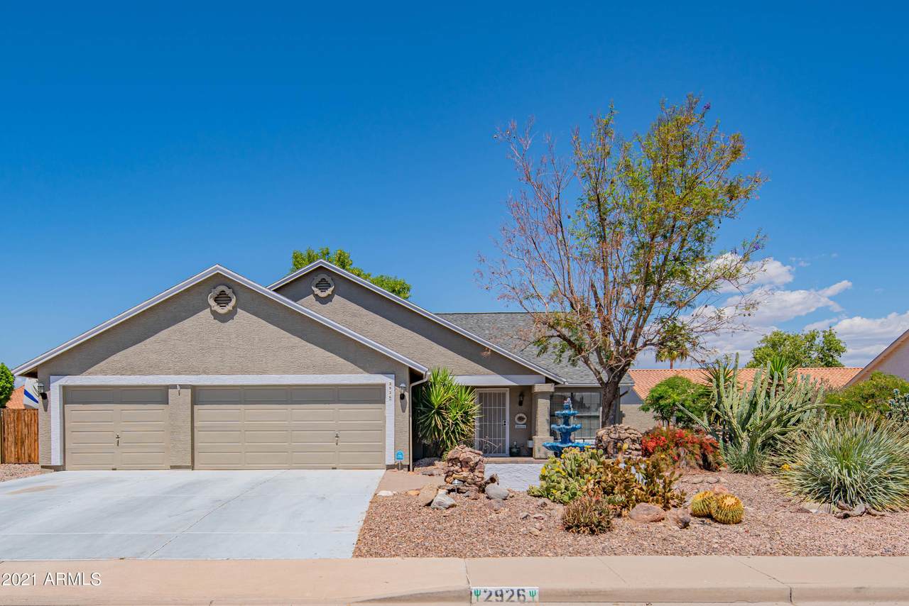 2926 Laurel Street - Photo 1