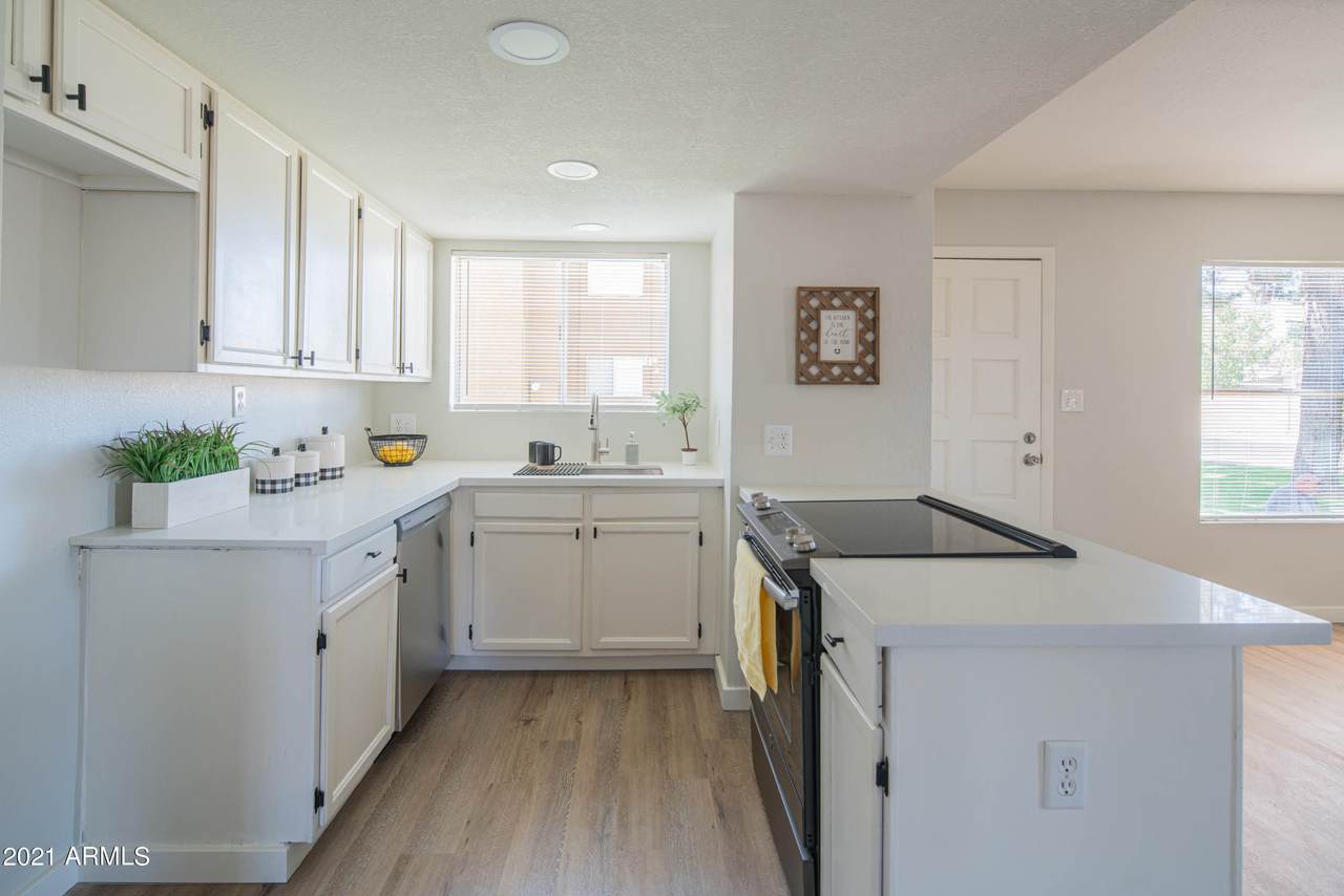 16225 30TH Street - Photo 1