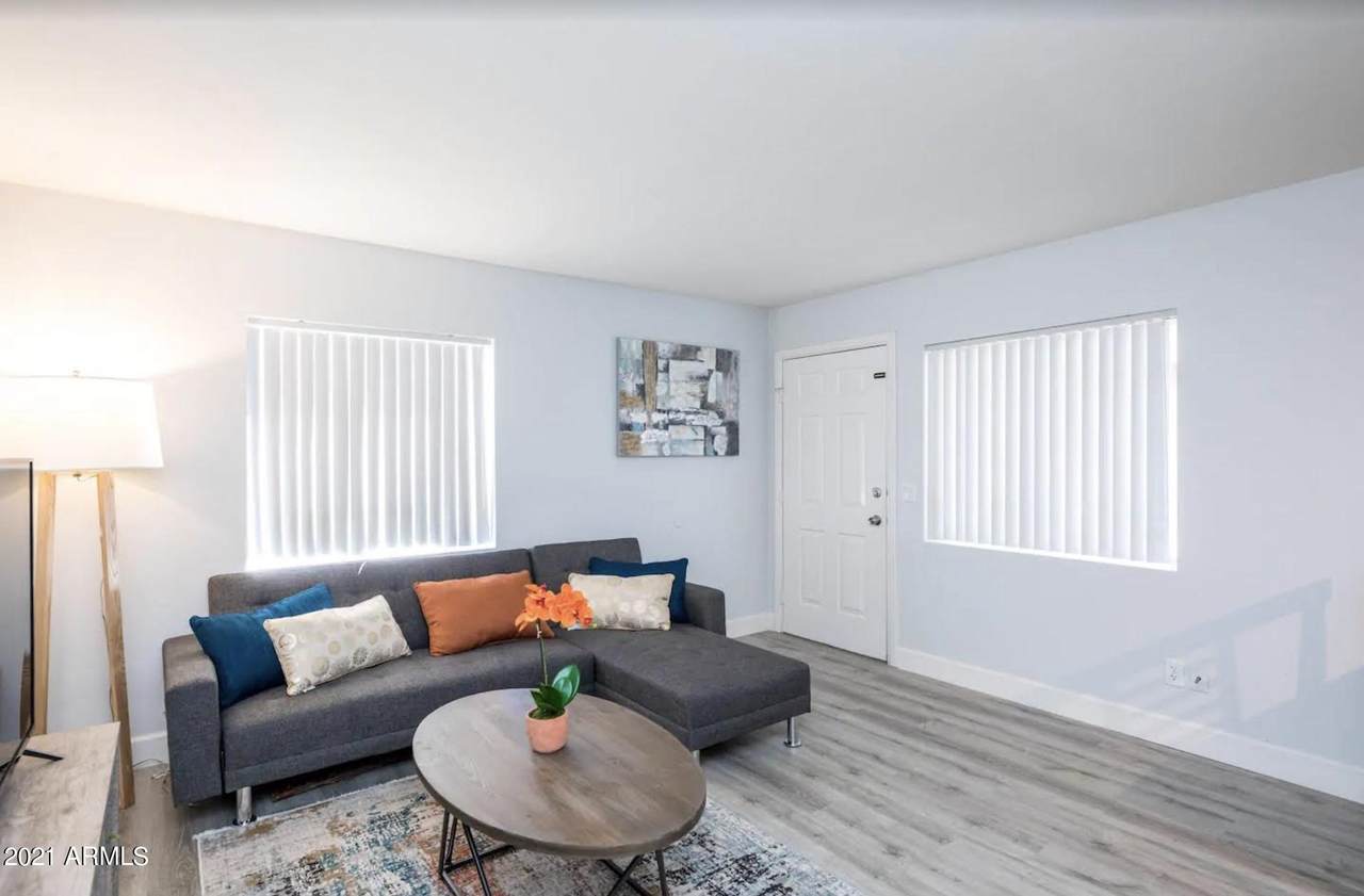 17 Ruth Avenue - Photo 1