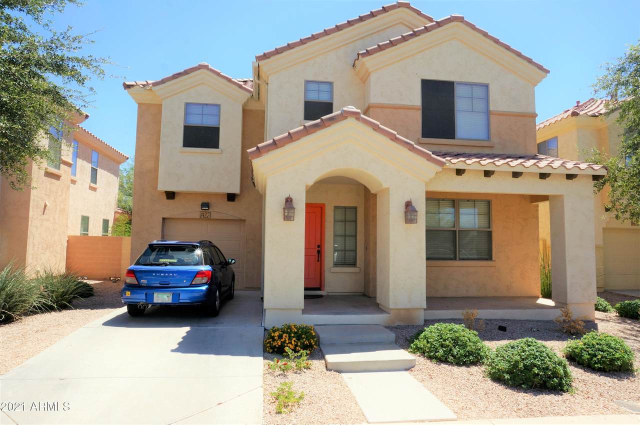 1427 Newberry Lane - Photo 1