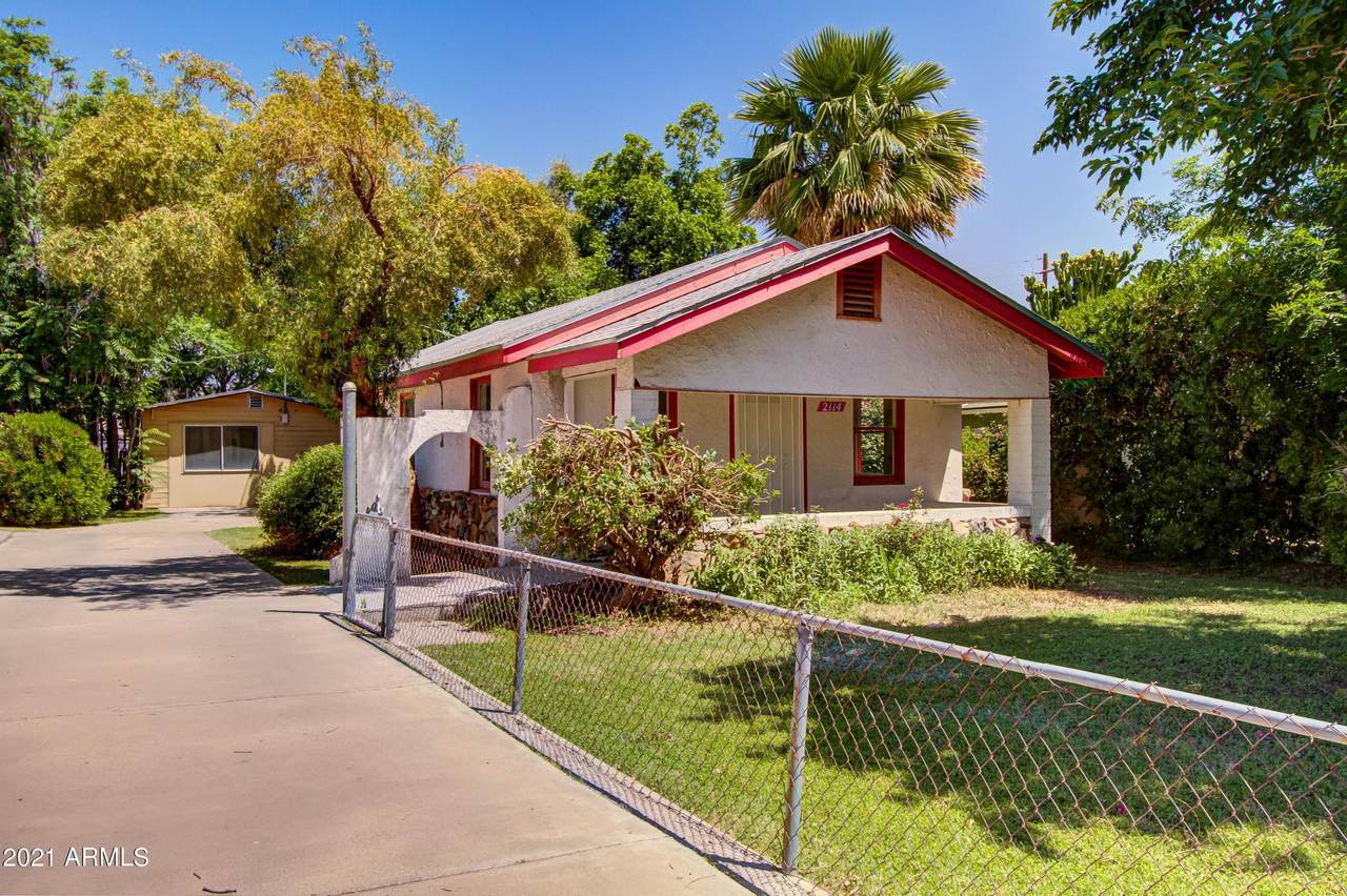 2114 Highland Avenue - Photo 1