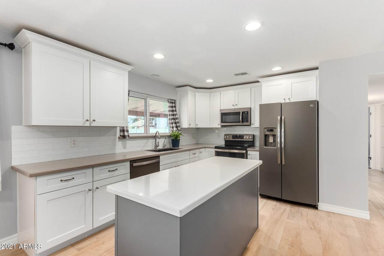 1720 7TH Avenue - Photo 1