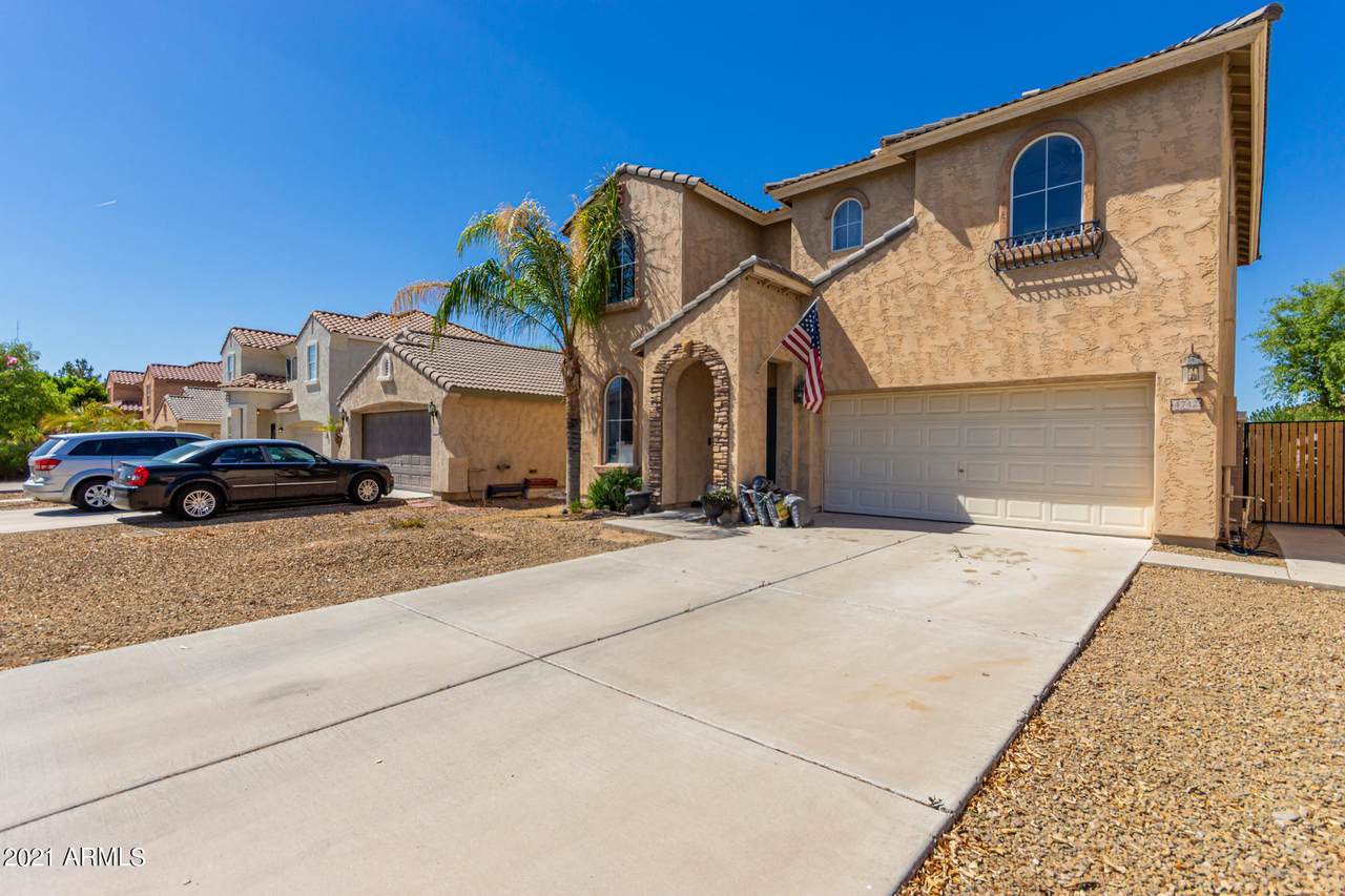 4742 Meadow Creek Way - Photo 1