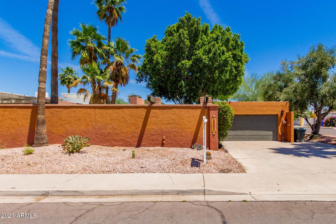 2633 Country Club Way - Photo 1