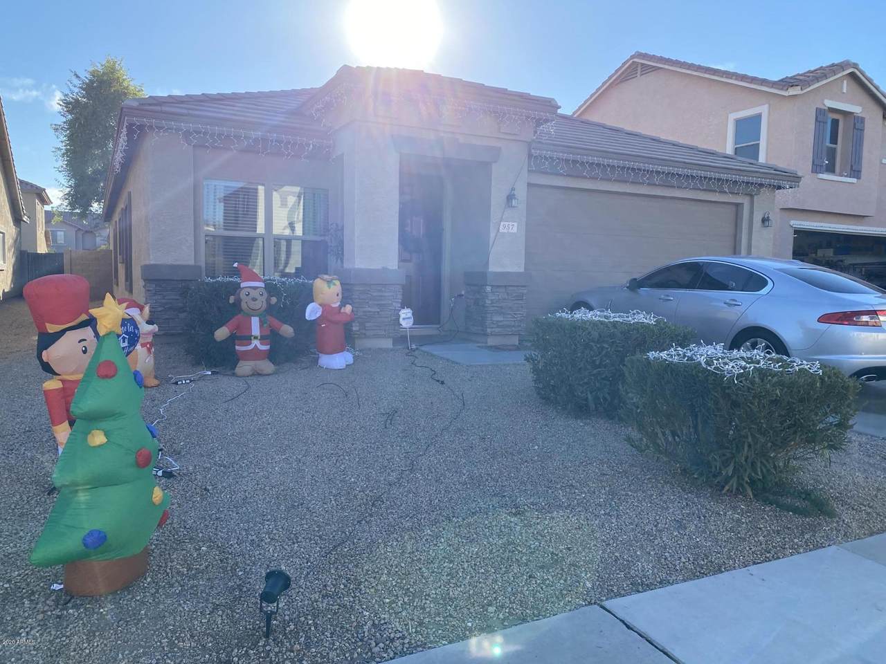 957 Dee Street - Photo 1