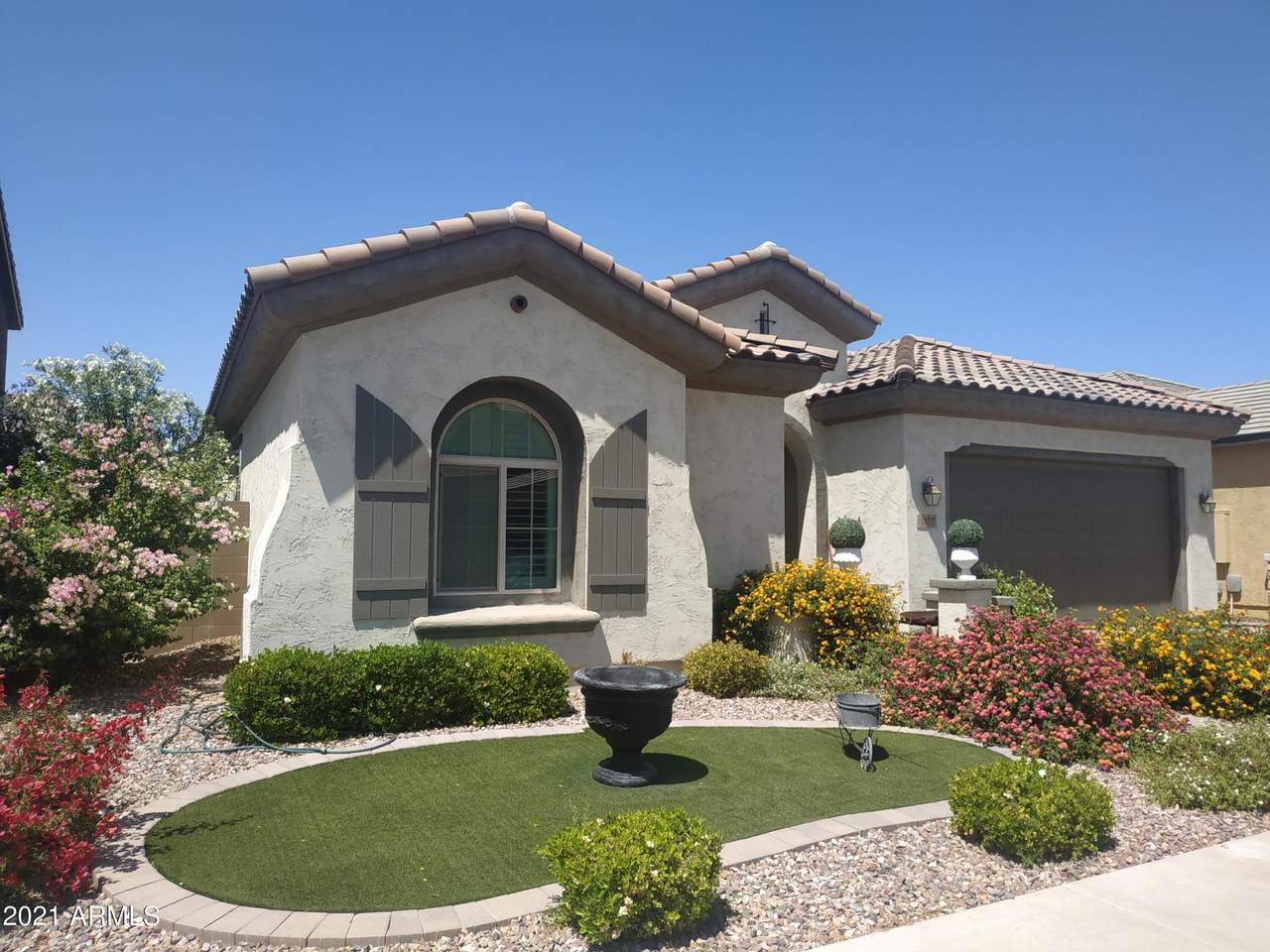 1952 Canyon Way - Photo 1