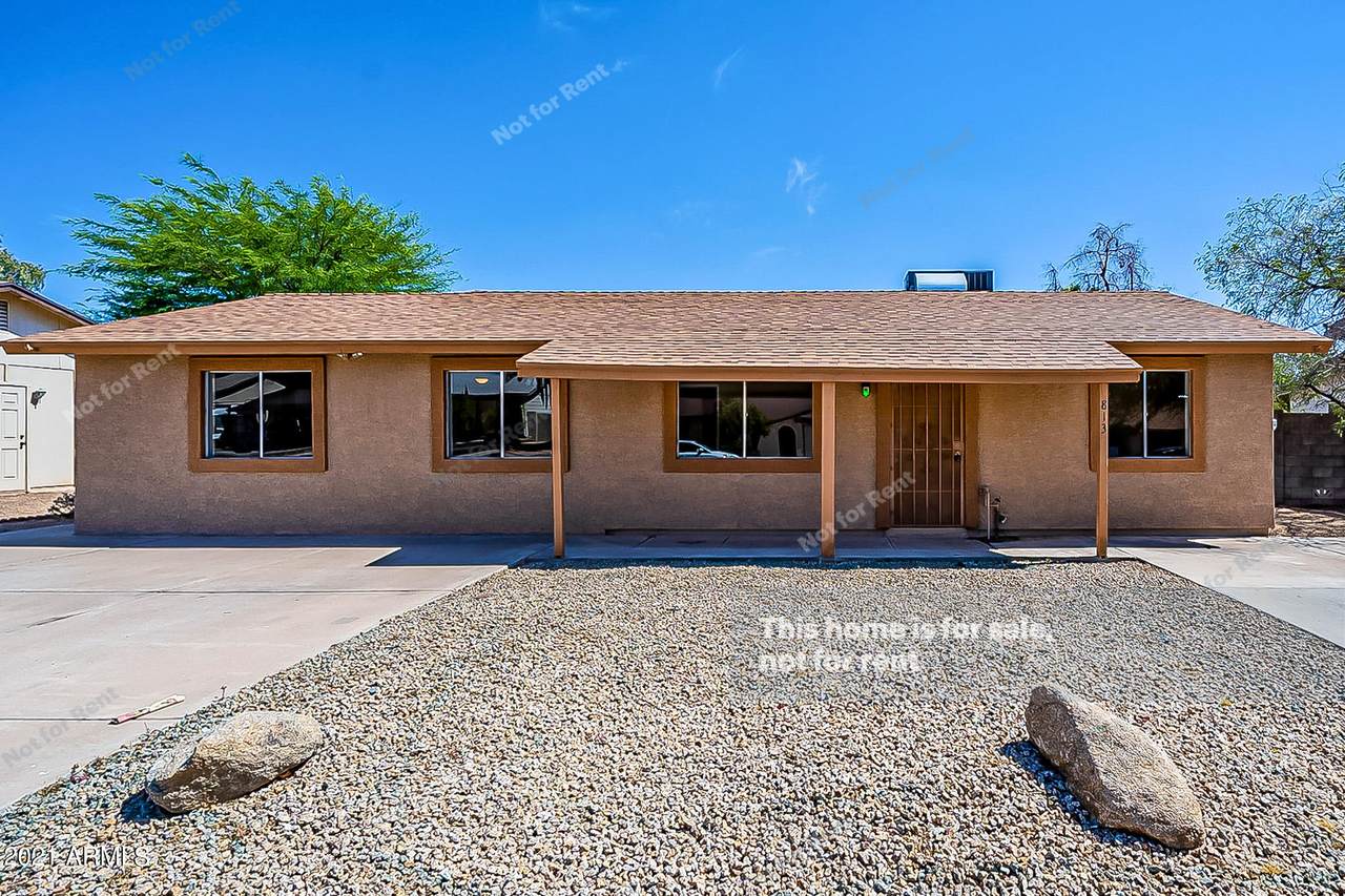 813 Montoya Lane - Photo 1