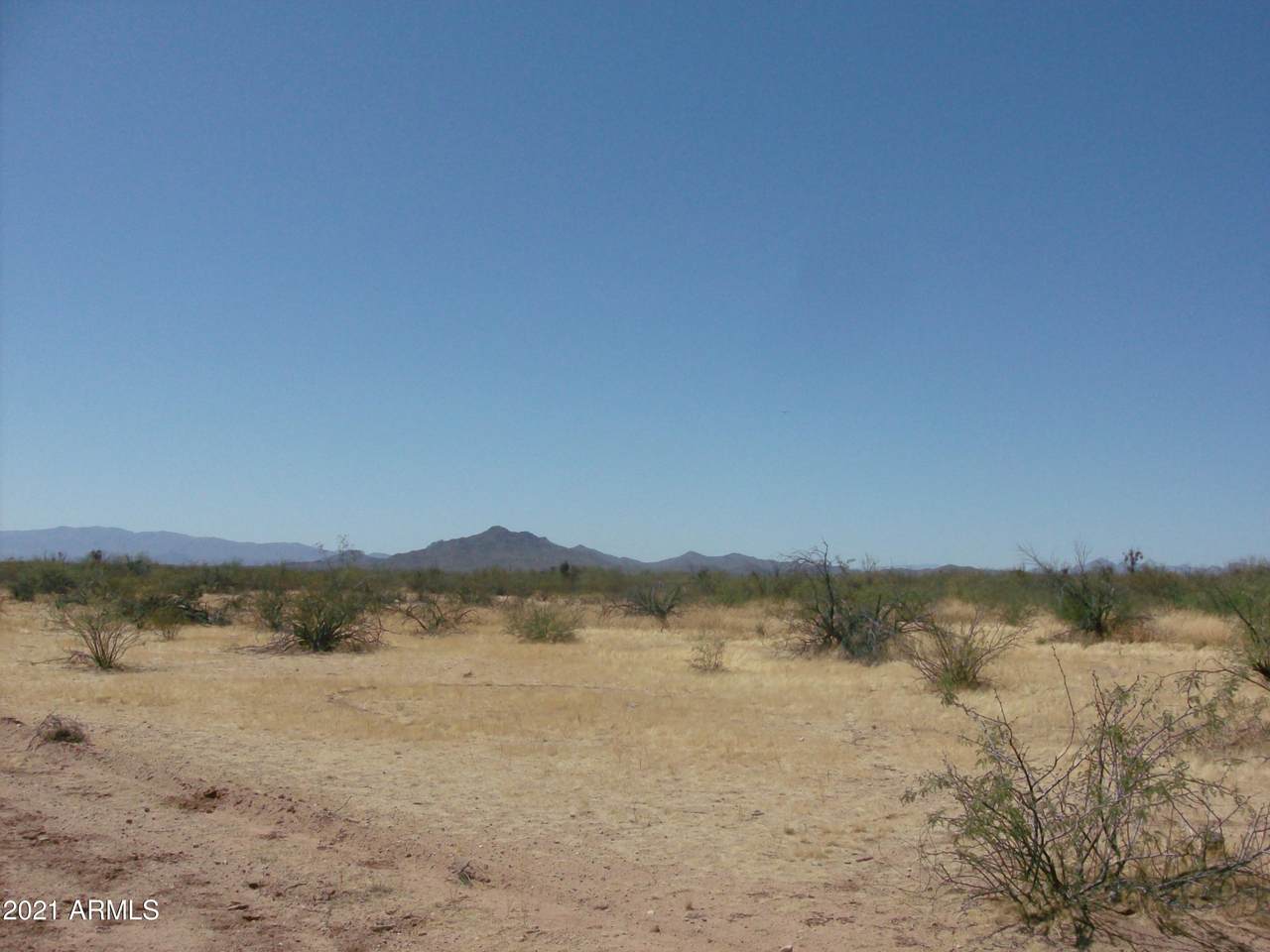 516XC 438th Avenue - Photo 1