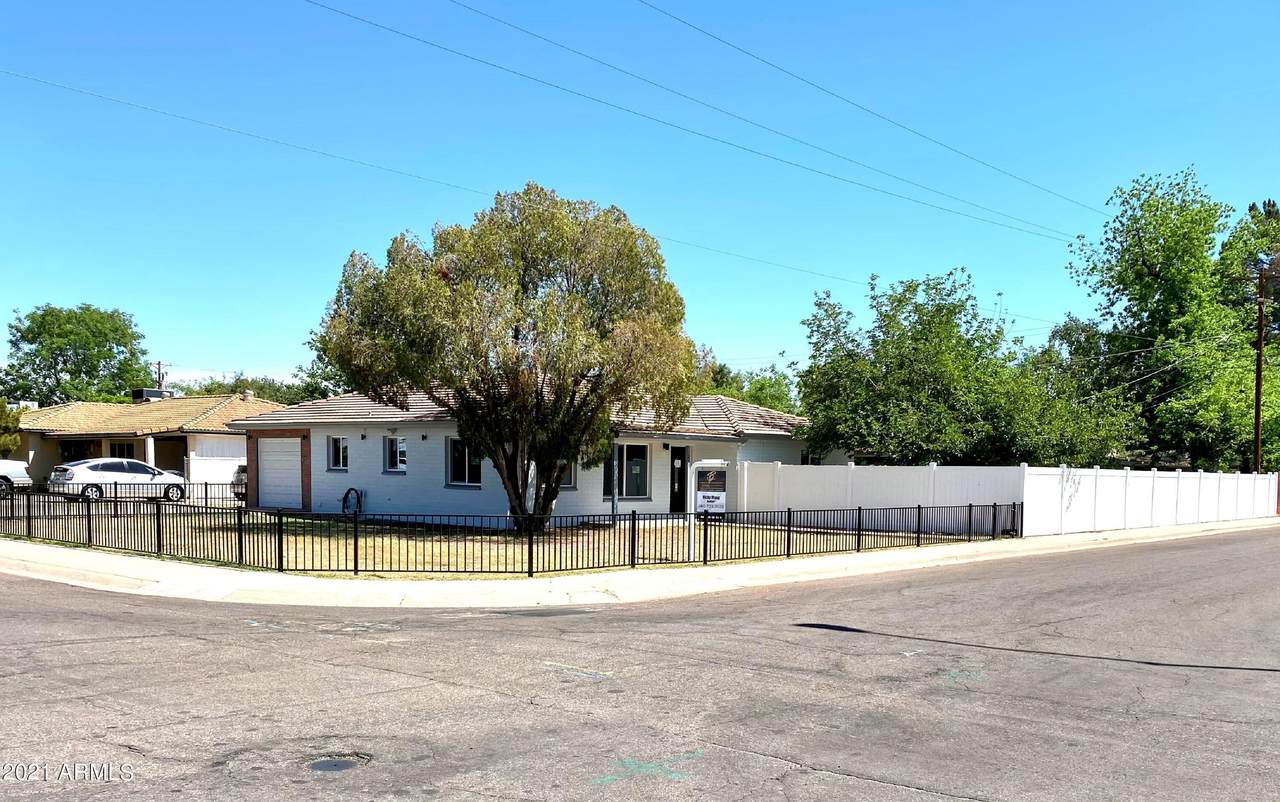 257 Spencer - Photo 1