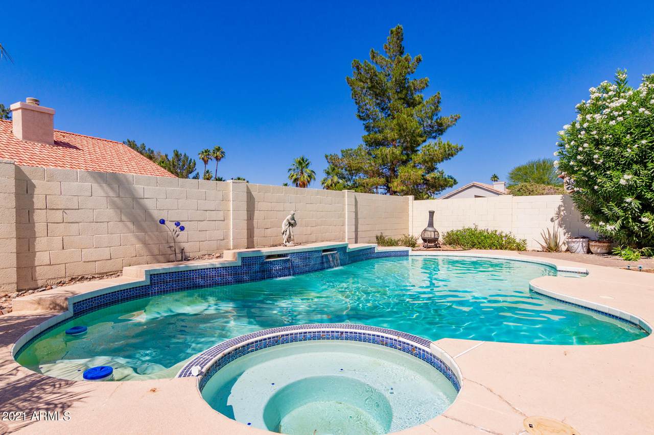 7102 Julie Drive - Photo 1
