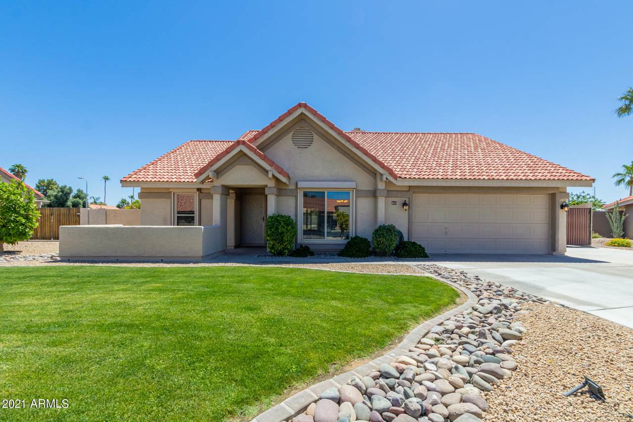 661 Oak Circle - Photo 1
