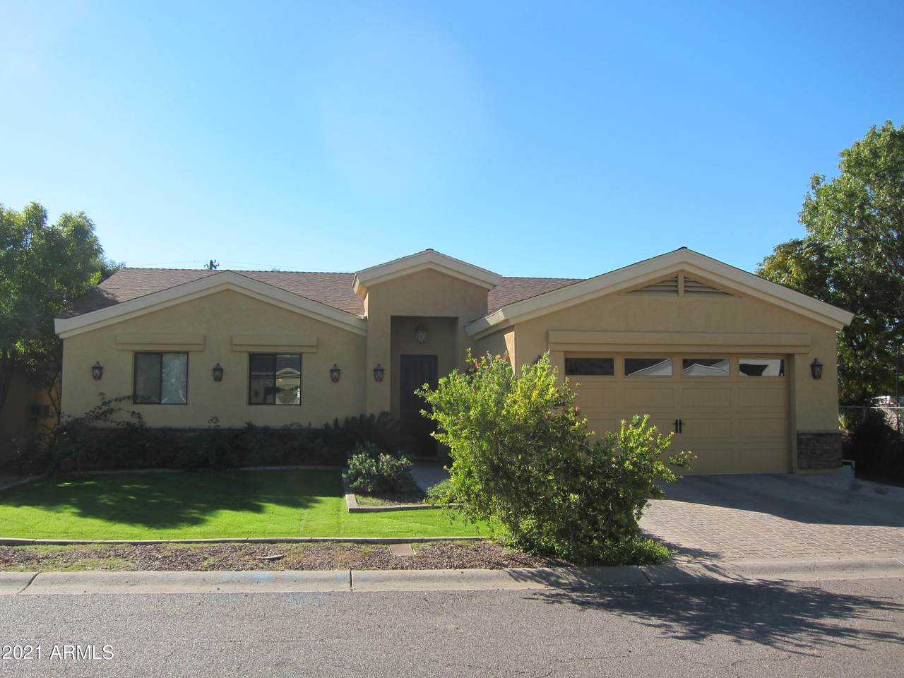 4245 Cheery Lynn Road - Photo 1