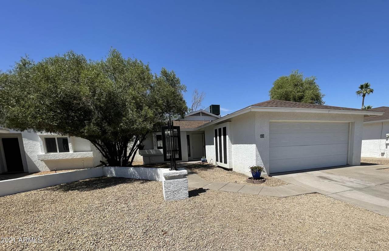 414 Kings Avenue - Photo 1