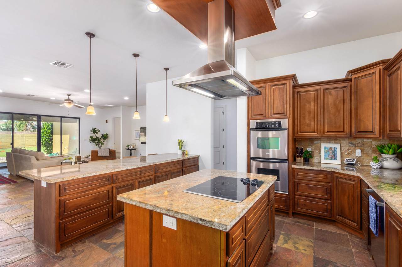 4246 Cheery Lynn Road - Photo 1