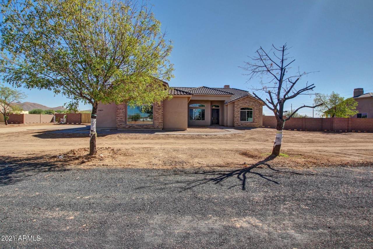 10521 131st Street - Photo 1
