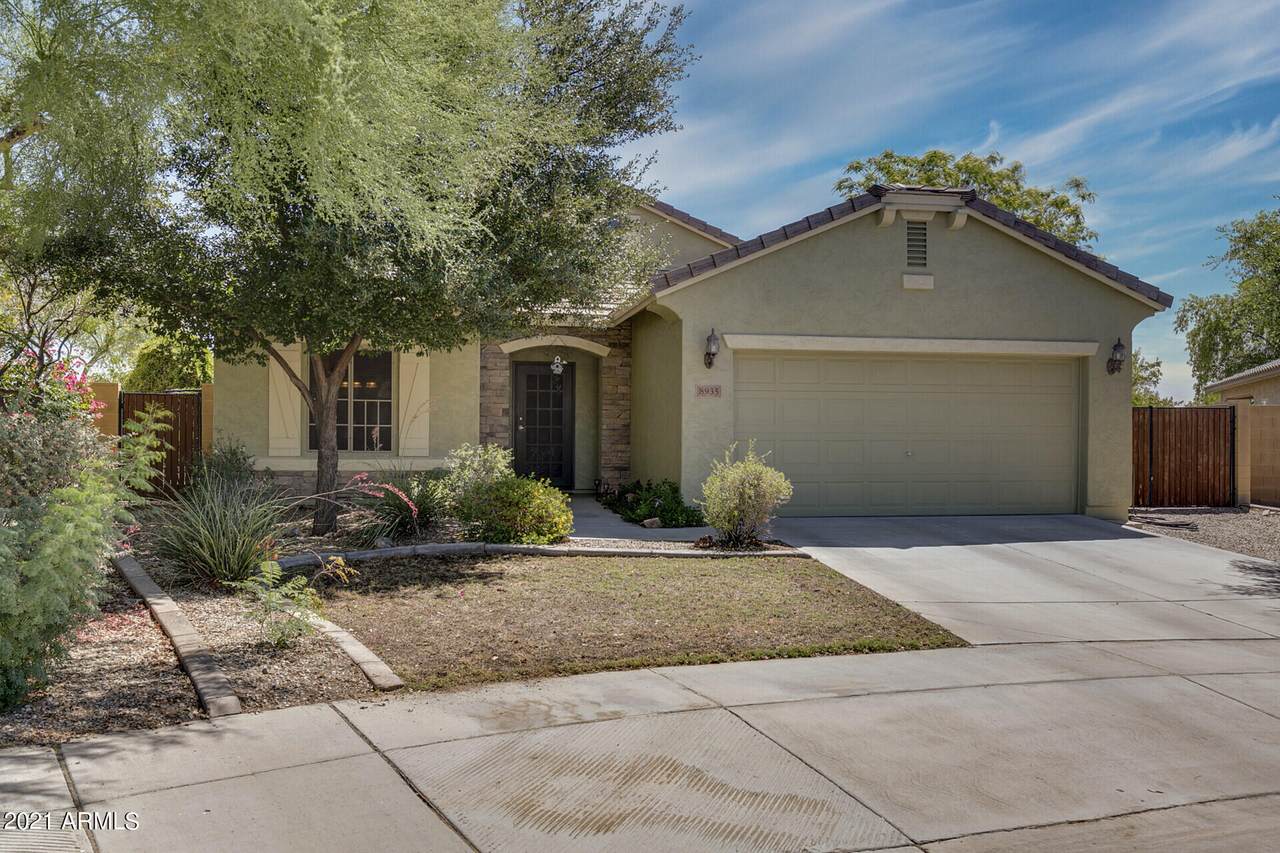 8935 181ST Avenue - Photo 1