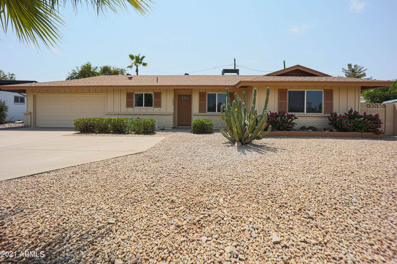 10622 40th Street - Photo 1