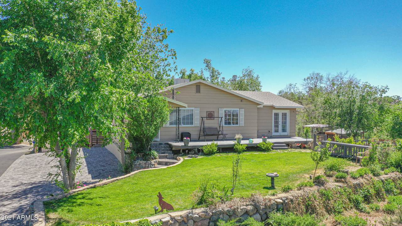2044 Douglas Lane - Photo 1