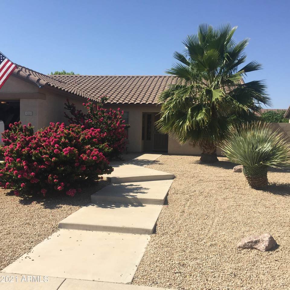 10660 Florian Avenue - Photo 1