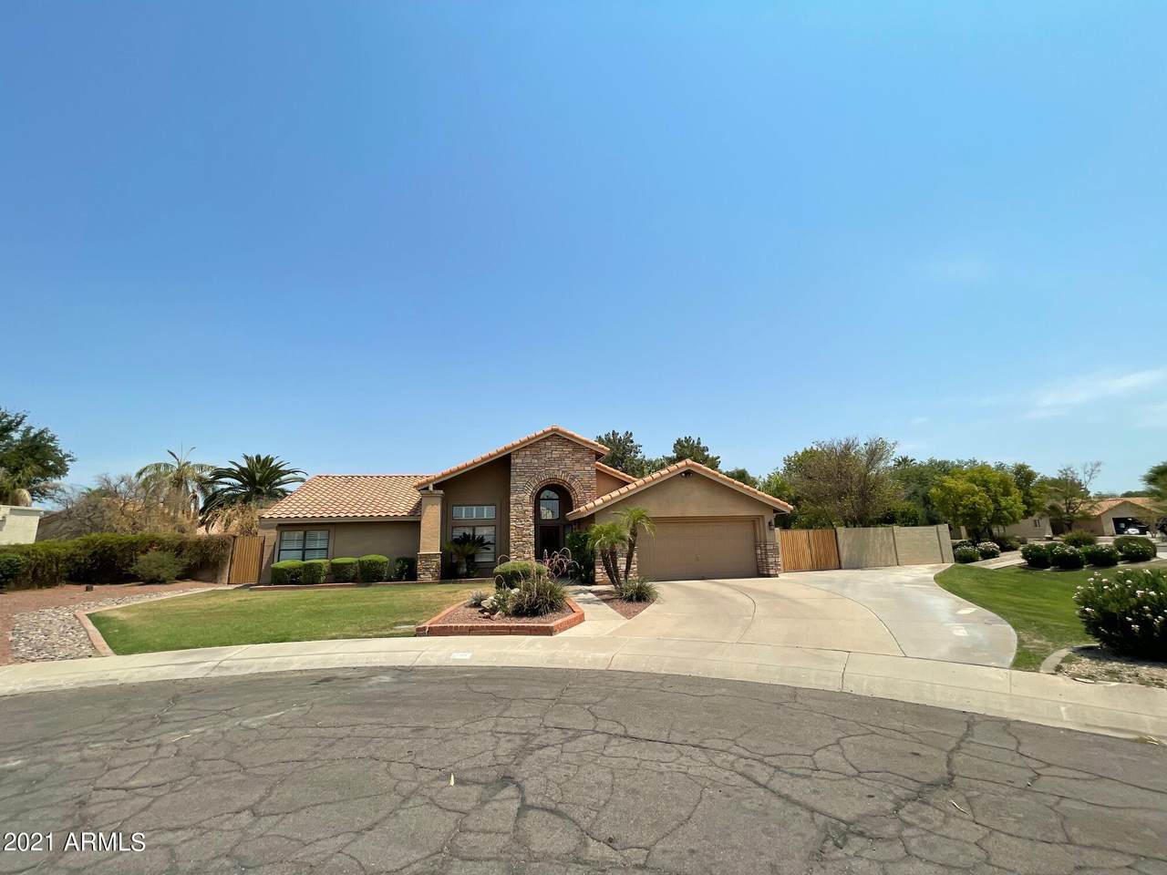 140 Dawn Drive - Photo 1