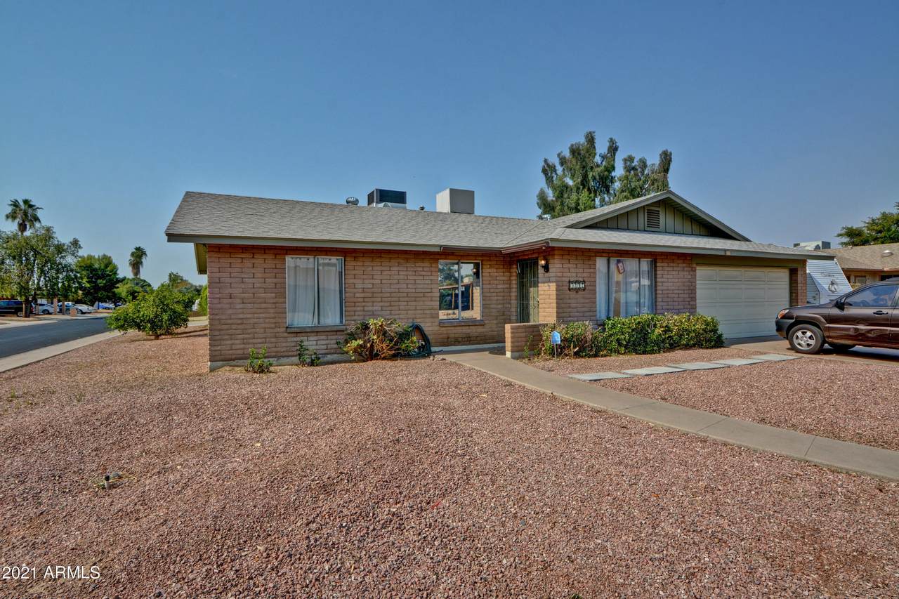 3217 Sahuaro Drive - Photo 1