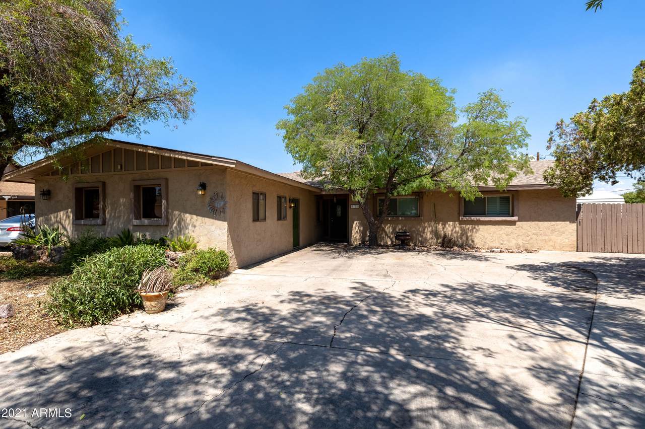 8725 Keim Drive - Photo 1