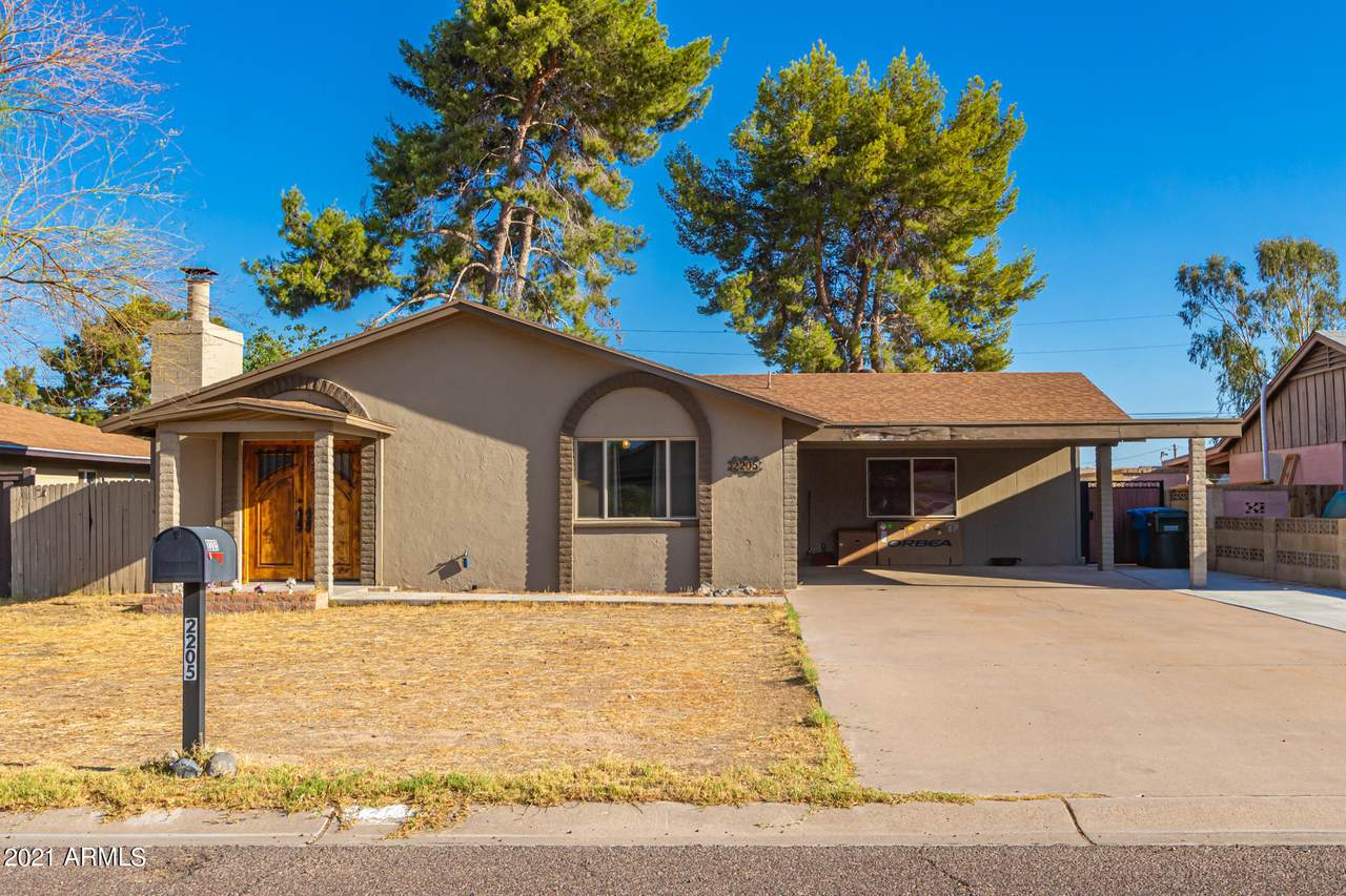 2205 Kings Avenue - Photo 1