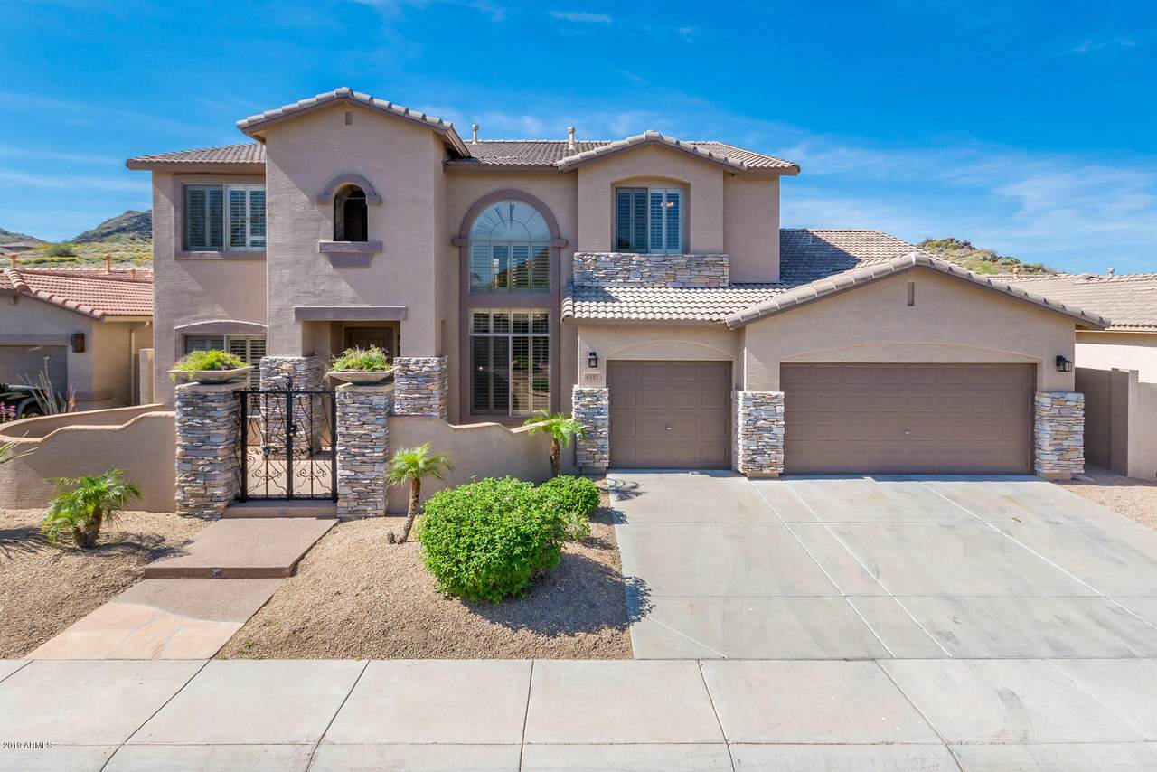 6111 Hedgehog Place - Photo 1