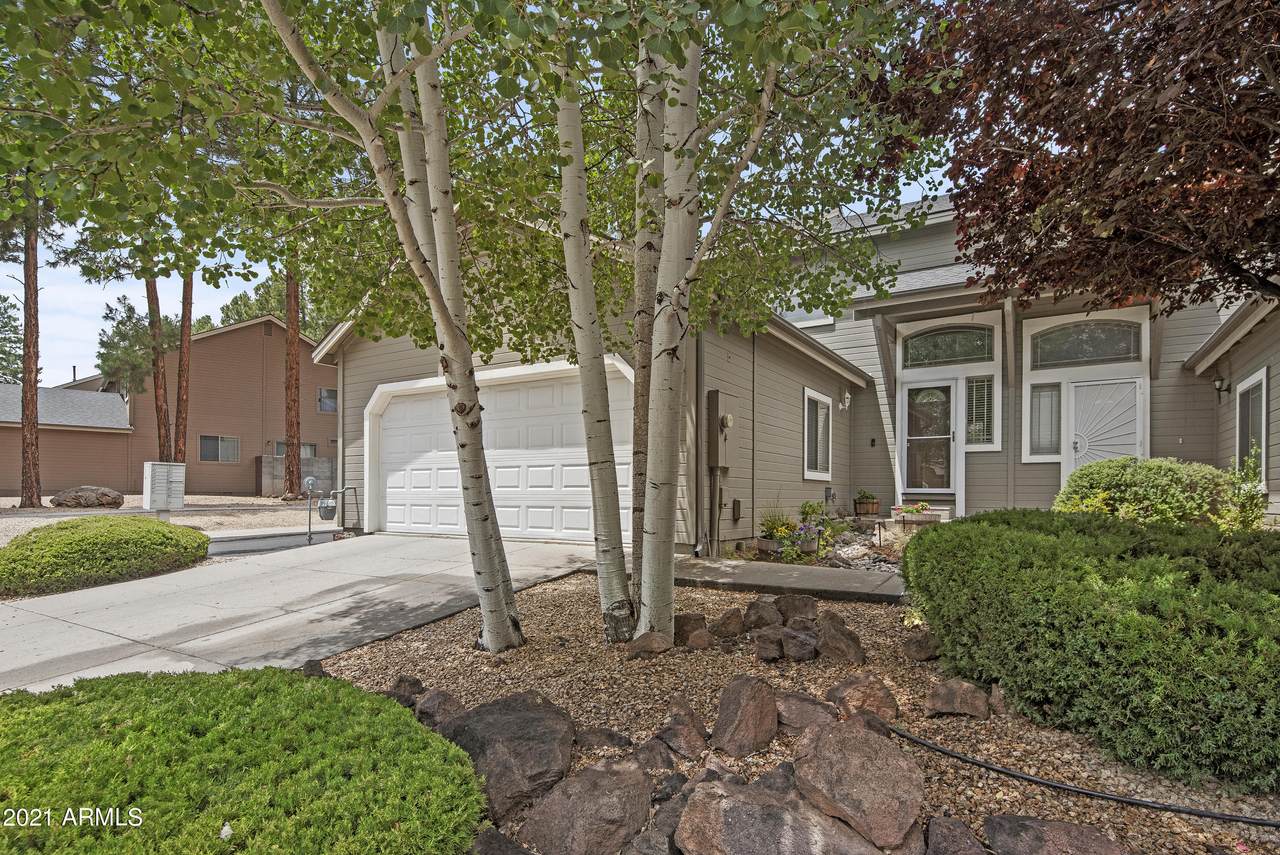 1812 Camelot Drive - Photo 1
