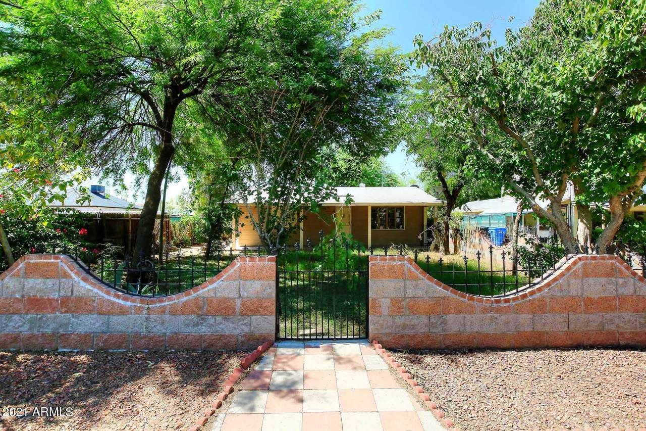 1053 Weldon Avenue - Photo 1