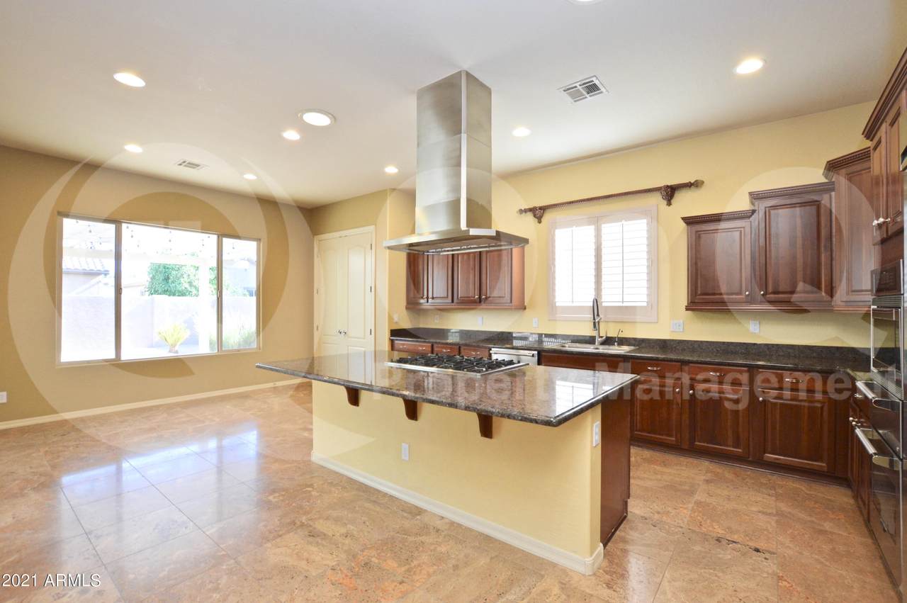 2065 Crescent Place - Photo 1