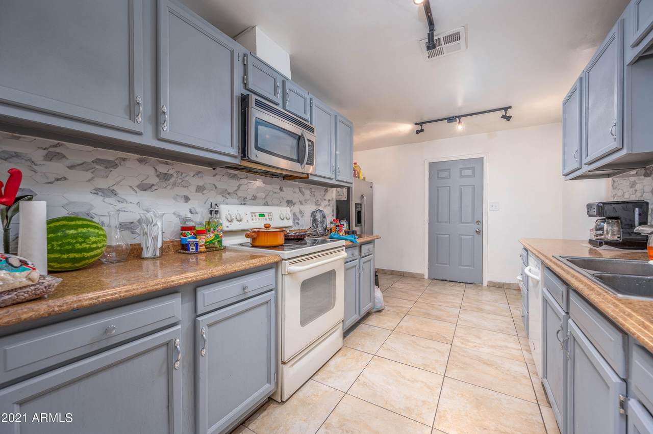1822 Cocopah Street - Photo 1