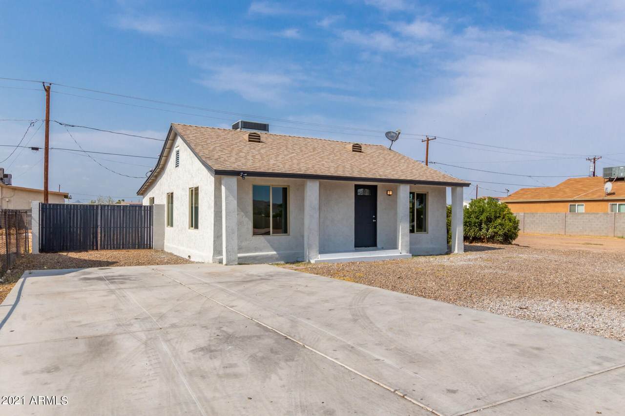 2416 Roeser Road - Photo 1