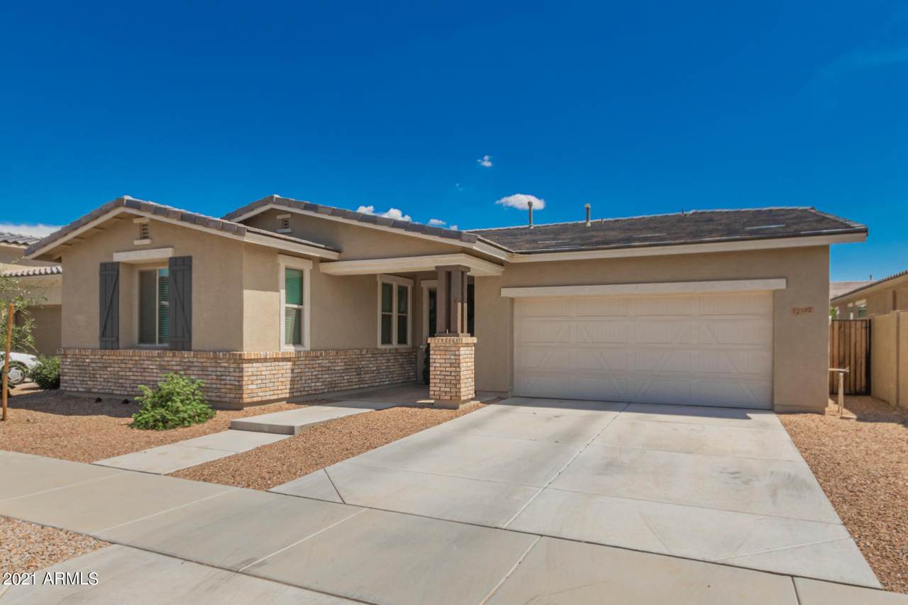 22527 Duncan Street - Photo 1