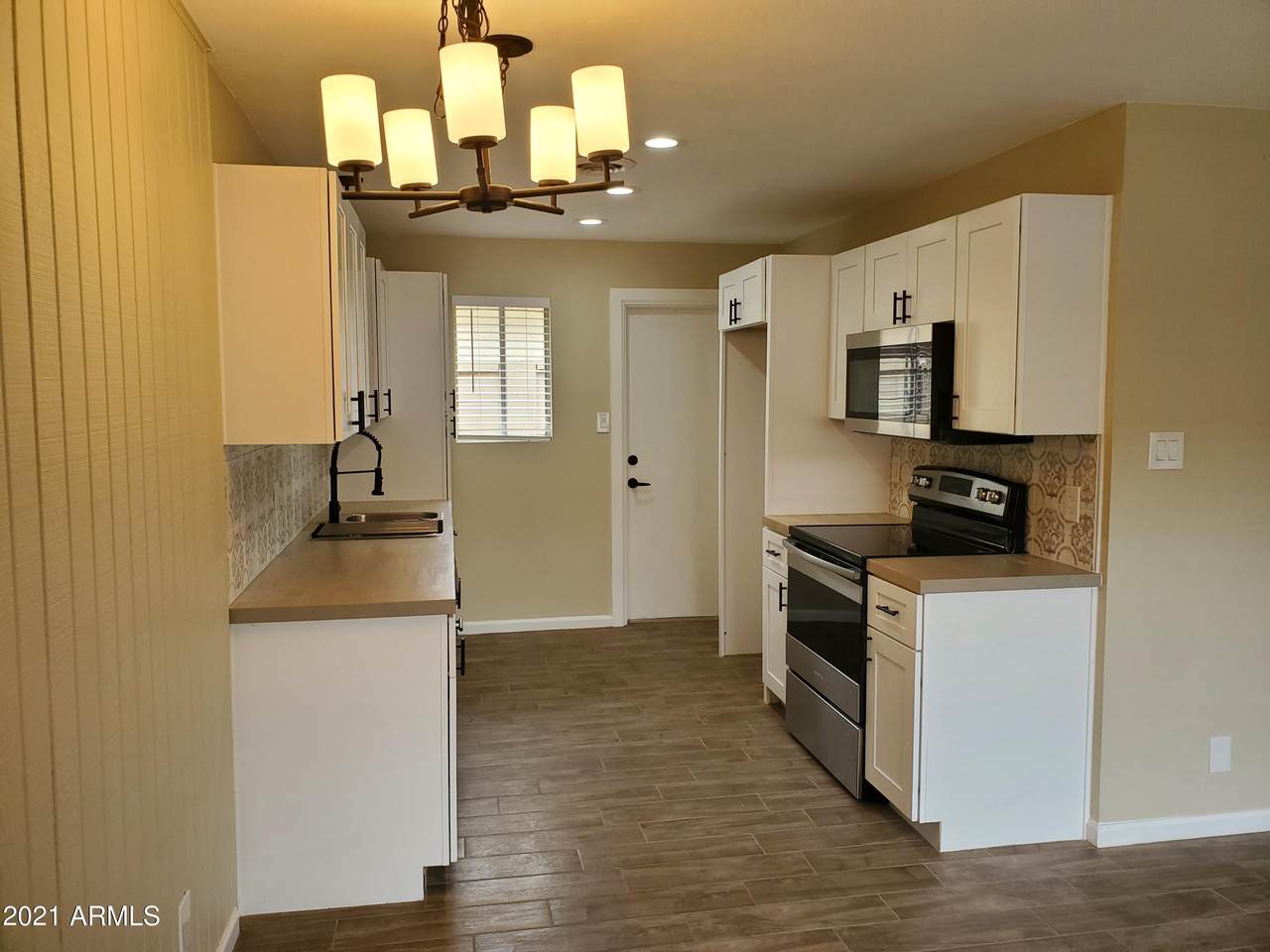 518 Huntington Drive - Photo 1