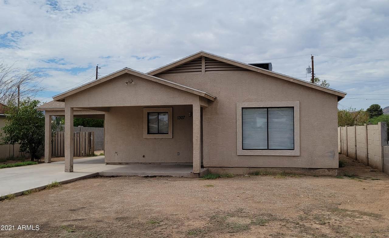 1307 Hidalgo Avenue - Photo 1