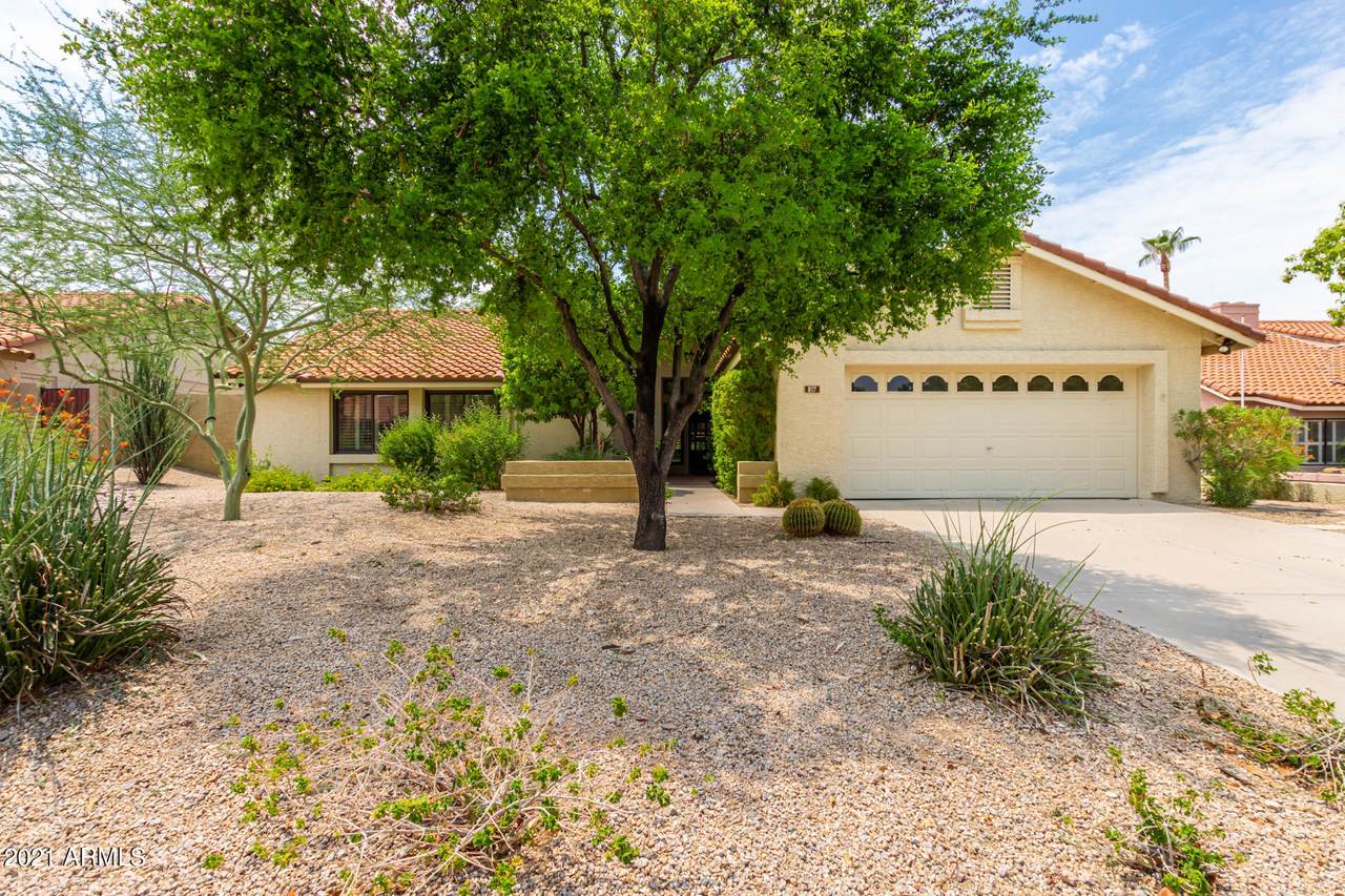 817 Meadow Lane - Photo 1