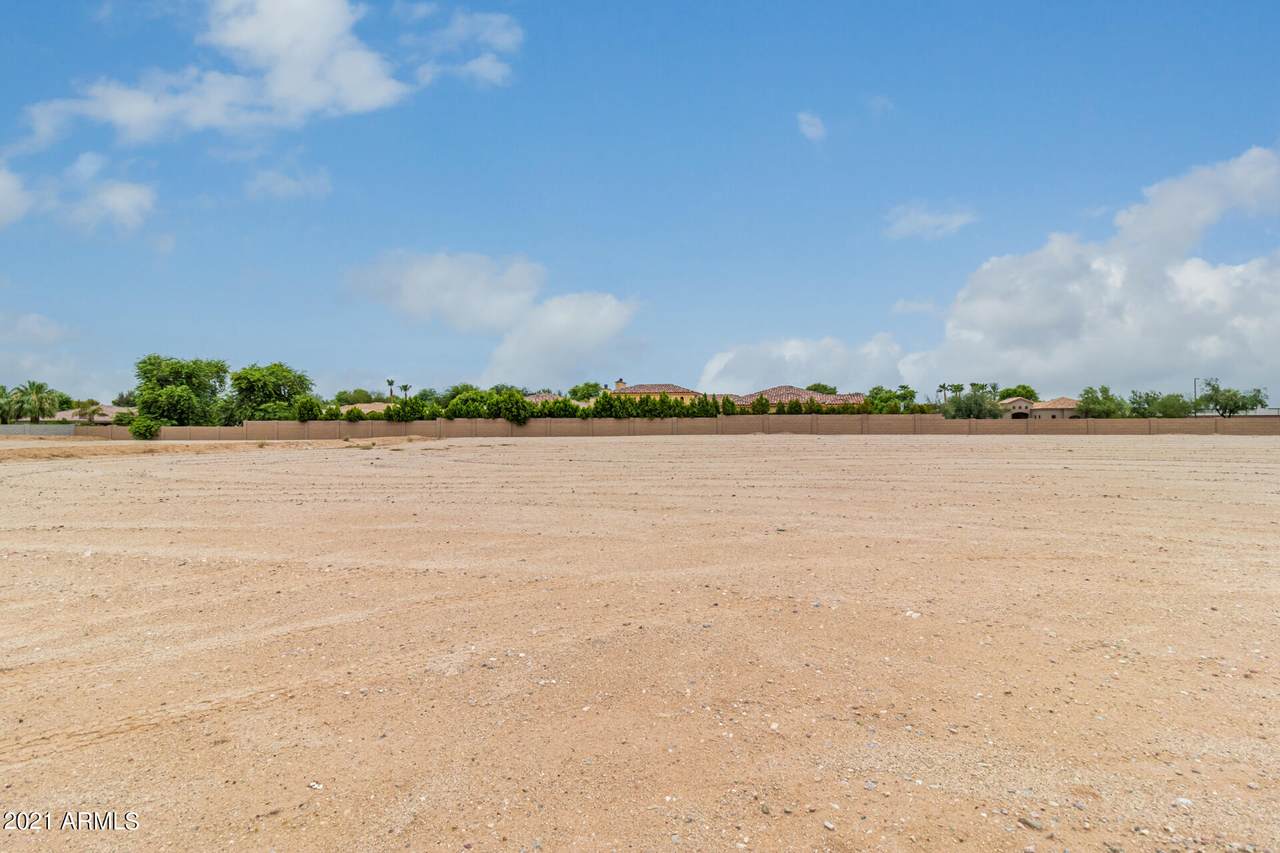 7425 Joshua Tree Court - Photo 1