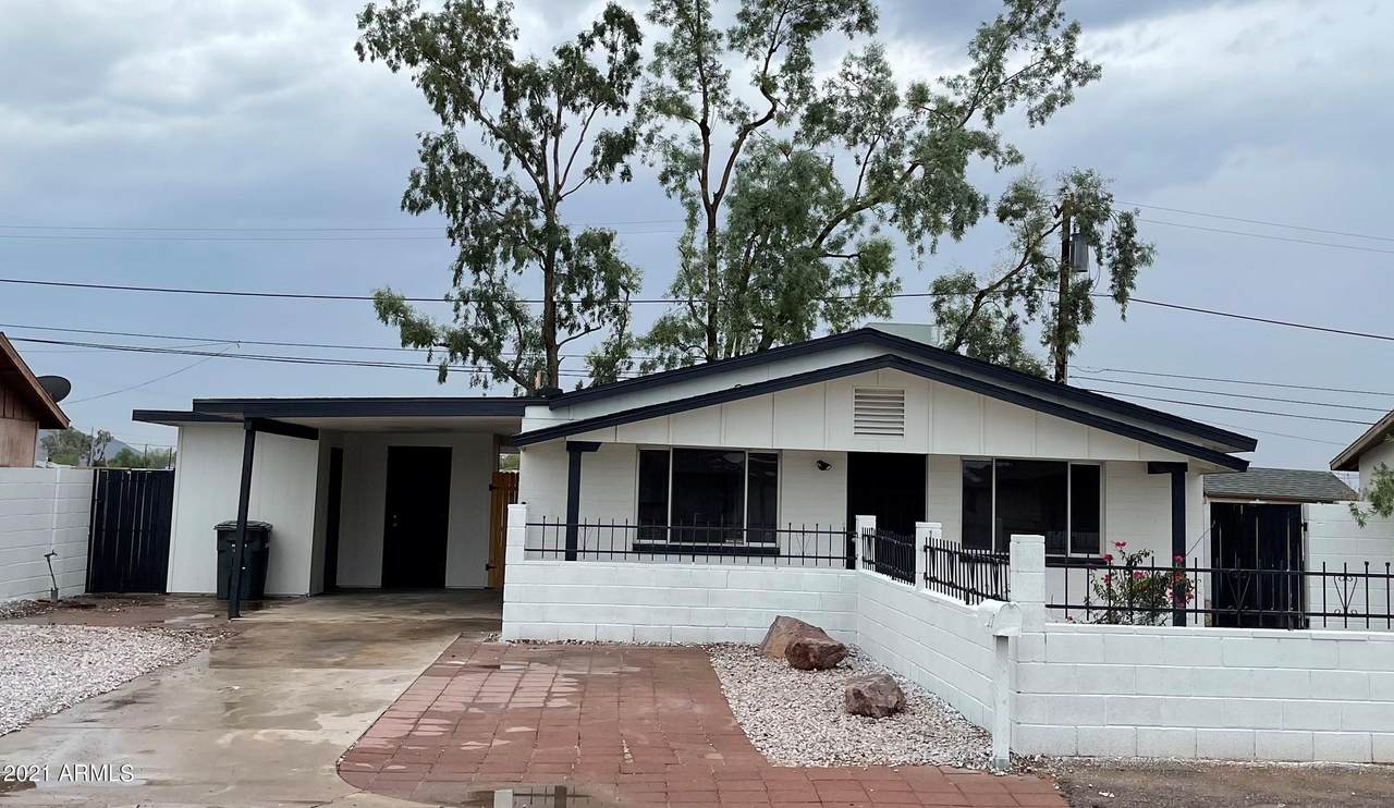 1041 Campbell Drive - Photo 1