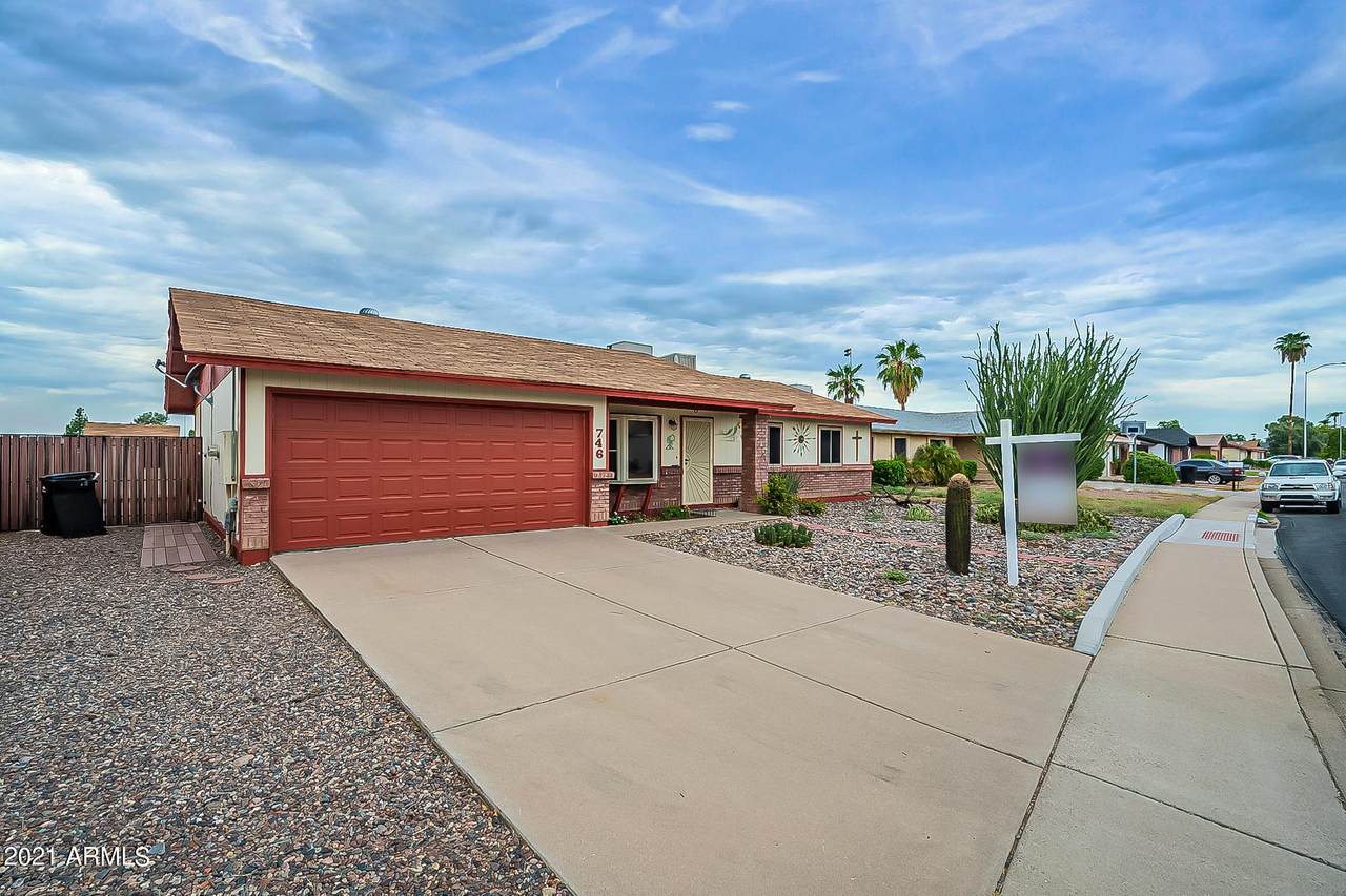746 34TH Street - Photo 1