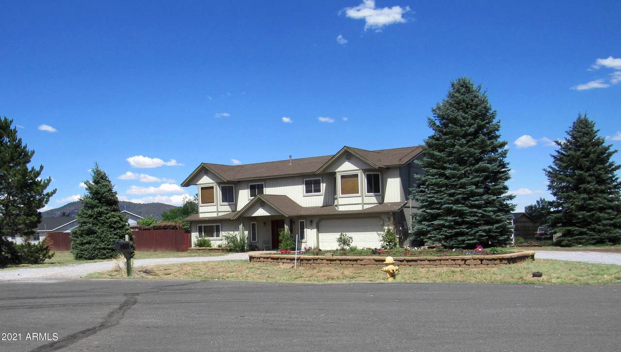 9931 Legacy Lane - Photo 1