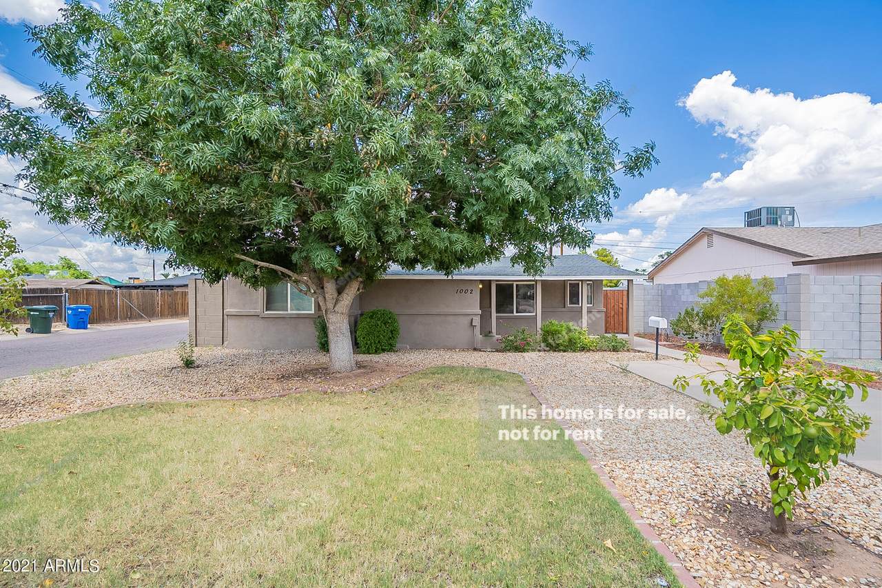 1002 Clarendon Avenue - Photo 1